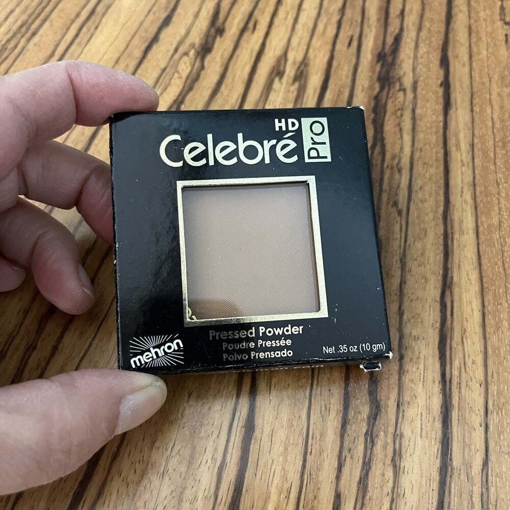 Mehron Celebré Pro-HD Pressed Powder Foundation Medium Dark 1